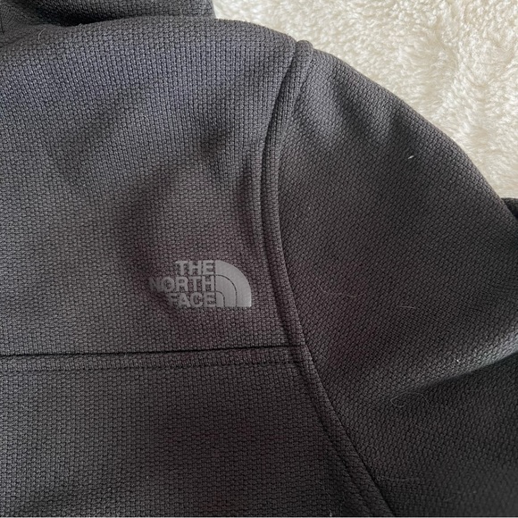 The North Face Pullover 🖤 - Picture 11 of 12
